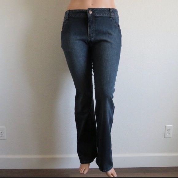 LANE BRYANT Jeans Women’s Blue Denim Straight Leg Plus Size 20 Average NWT - Picture 3 of 3